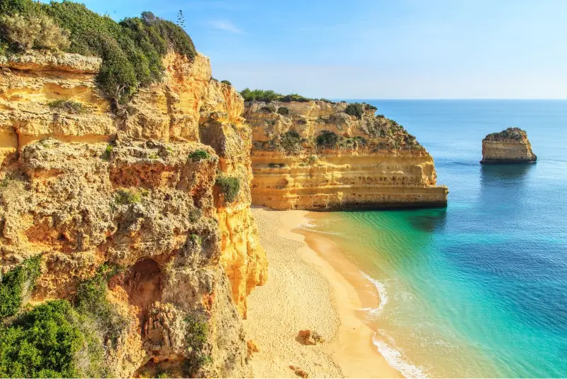 Things to see and do in Praia de Rocha
